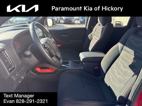 Used 2022 Nissan Frontier PRO-4X image 23