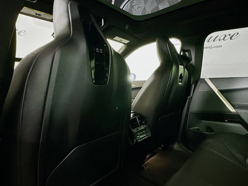 Used 2023 BMW iX xDrive50 w/ Premium Package image 24