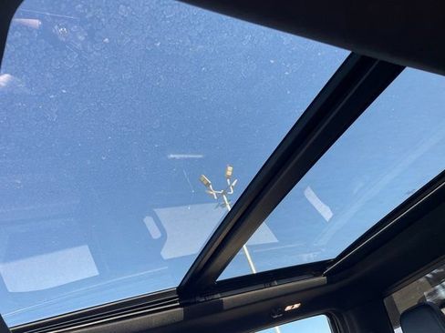 Used 2022 Ford F250 Lariat w/ Lariat Value Package image 17