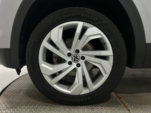 Used 2020 Volkswagen Atlas Cross Sport SEL AWD/4WD image 40