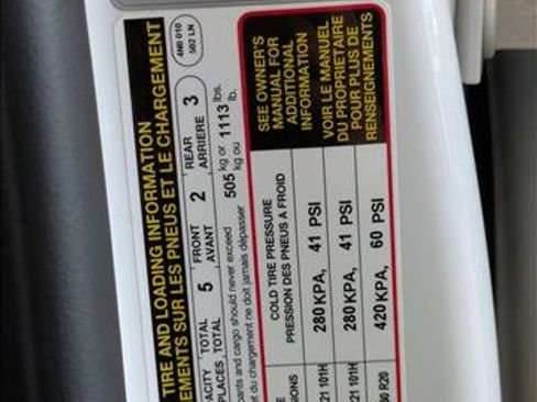 New 2025 Audi A8 L 3.0T image 19