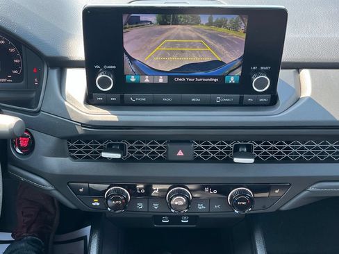 Used 2025 Honda Accord SE image 14