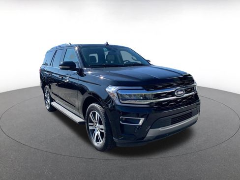 Used 2024 Ford Expedition Limited image 1