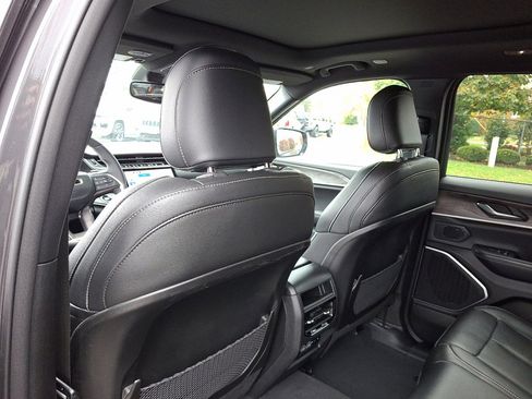 Used 2024 Jeep Grand Cherokee Limited 4xe AWD/4WD image 21