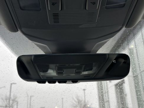 Certified 2025 Volkswagen Jetta SE image 37