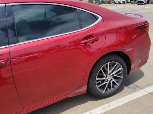 Used 2017 Lexus ES 350 w/ Navigation System Package FWD image 5