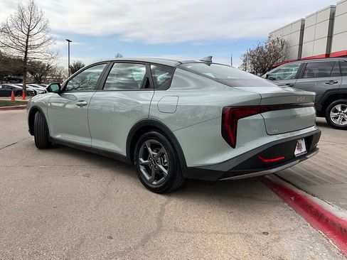 Used 2025 Kia K4 LXS image 8