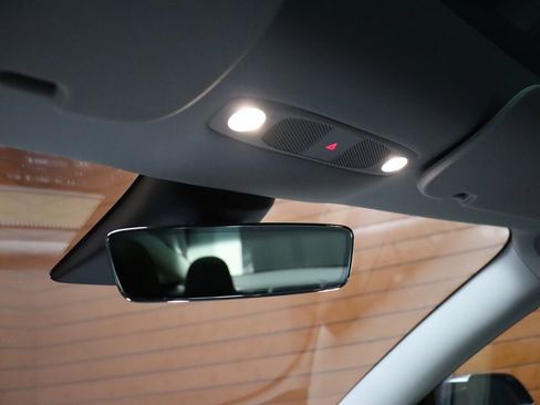 Used 2023 Tesla Model 3 Standard Range image 60