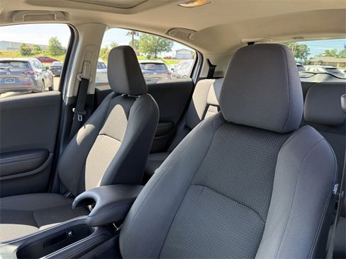 Used 2022 Honda HR-V EX image 10