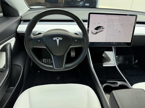 Used 2019 Tesla Model 3 Performance image 21
