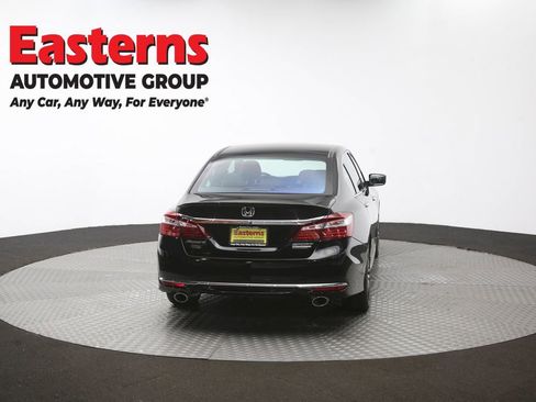Used 2017 Honda Accord Sport Special Edition image 38
