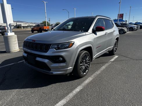 Used 2023 Jeep Compass Limited AWD/4WD image 8