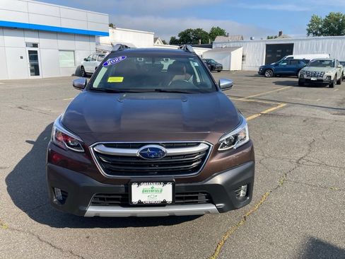Used 2022 Subaru Outback Touring AWD/4WD image 2