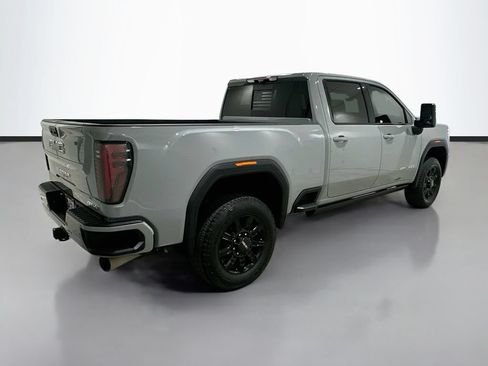Used 2024 GMC Sierra 2500 AT4 w/ AT4 Premium Plus Package AWD/4WD image 7