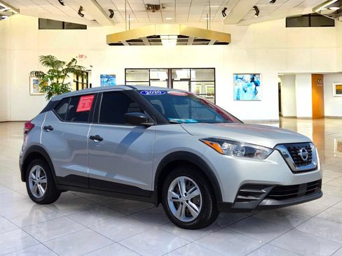 Certified 2020 Nissan Kicks S FWD image 3