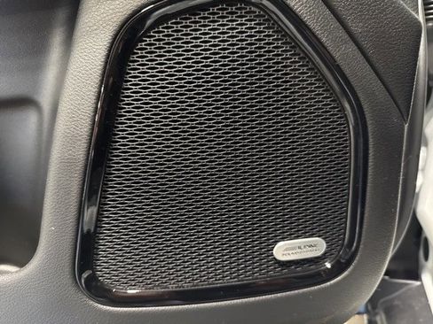 New 2025 Jeep Compass Latitude w/ Sun & Sound Group image 16