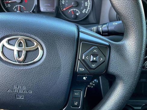Used 2021 Toyota Tacoma SR image 18