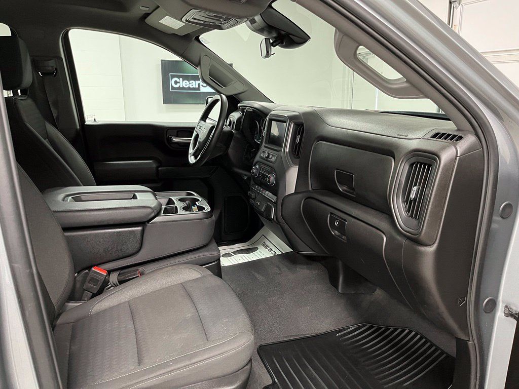 Used 2024 Chevrolet Silverado 1500 Custom w/ Dark Appearance Package AWD/4WD image 56