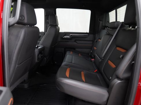 Used 2024 GMC Sierra 2500 AT4 w/ AT4 Preferred Package image 5