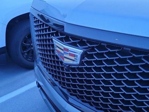 Certified 2025 Cadillac Escalade Sport Platinum AWD/4WD image 3