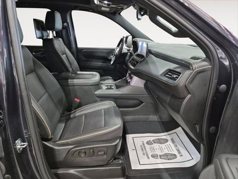 Used 2023 GMC Yukon SLT image 17