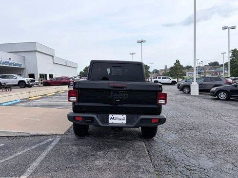 Used 2022 Jeep Gladiator Sport AWD/4WD image 6