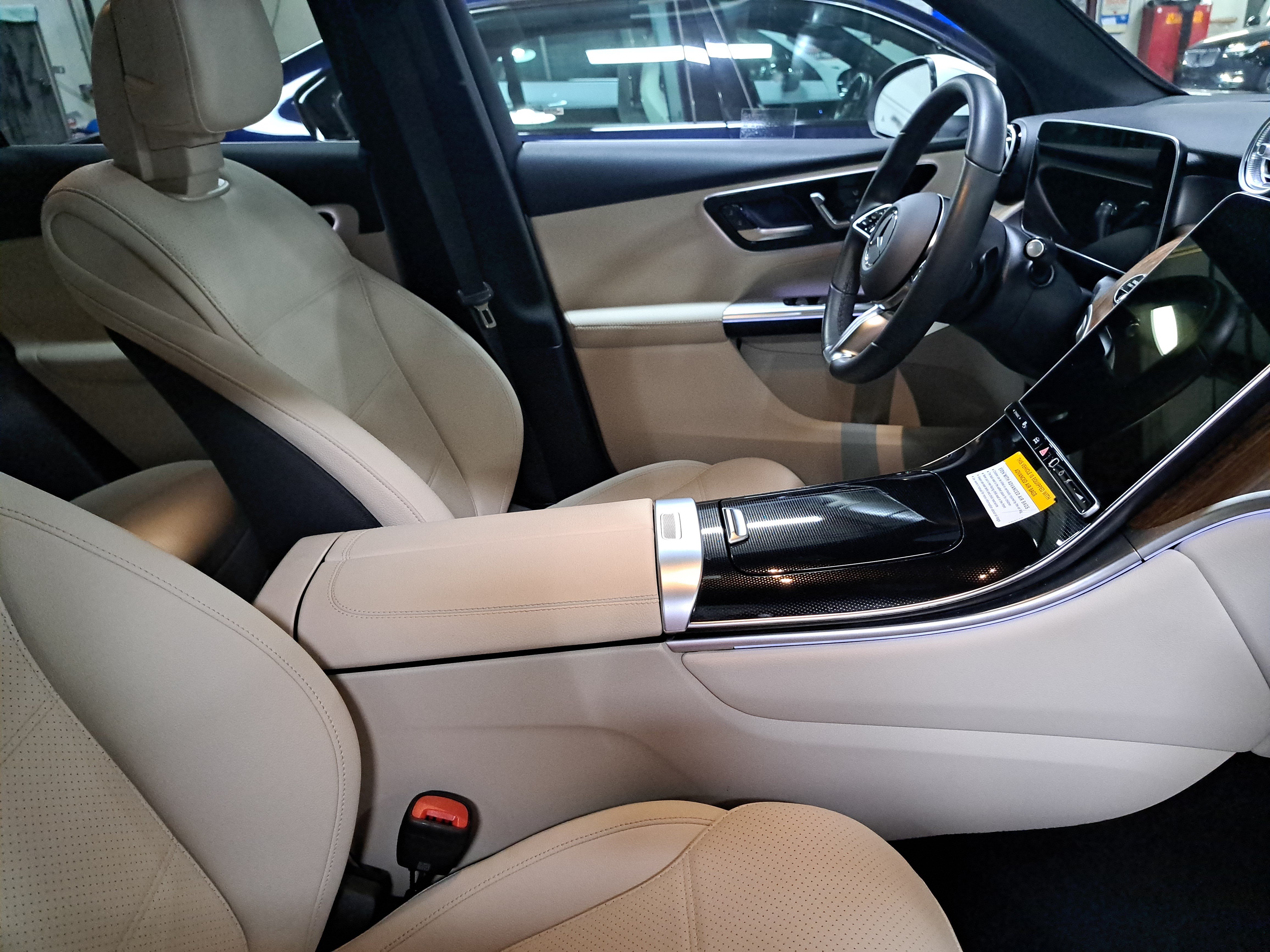Used 2026 Mercedes-Benz GLC 300 4MATIC image 11