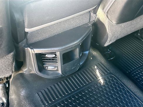 Used 2022 RAM 2500 Tradesman w/ Chrome Appearance Group image 28