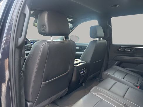 Used 2025 Chevrolet Tahoe Z71 image 18