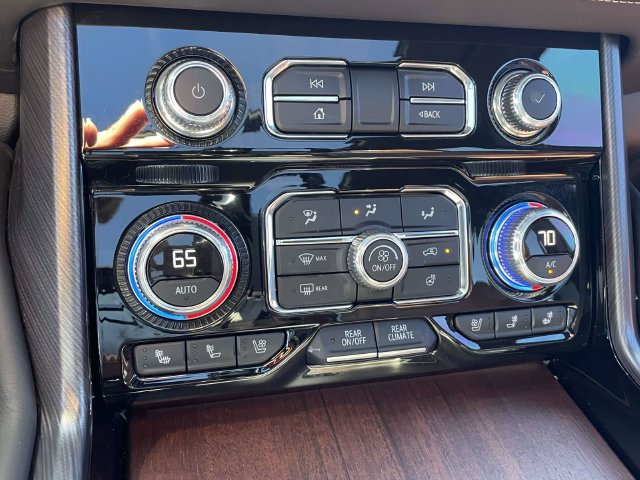 Certified 2024 GMC Yukon XL Denali Ultimate AWD/4WD image 21