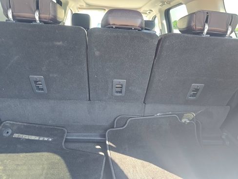 Used 2025 Ford Expedition Platinum w/ Platinum Ultimate Package AWD/4WD image 6