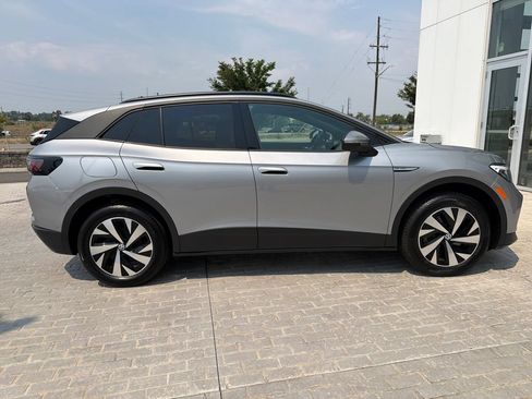 Certified 2023 Volkswagen ID.4 Pro AWD/4WD image 8