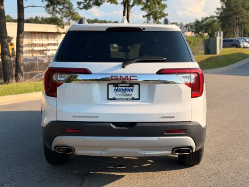 Used 2023 GMC Acadia SLE w/ Driver Convenience Package AWD/4WD image 11