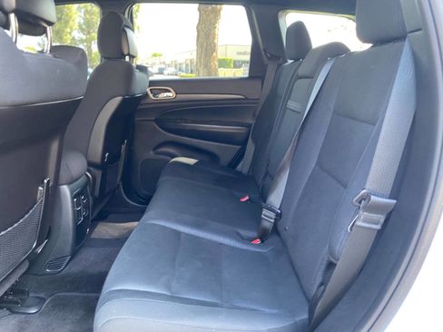 Used 2015 Jeep Grand Cherokee Laredo w/ Quick Order Package 23E image 29