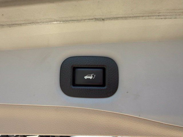 Used 2015 Nissan Rogue SL w/ SL Premium Package AWD/4WD image 17