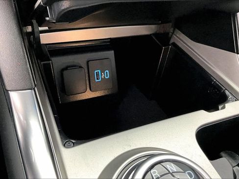 Certified 2023 Ford Explorer XLT w/ Equipment Group 202A AWD/4WD image 33