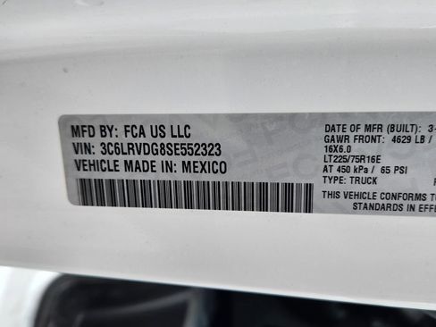 Used 2025 RAM ProMaster 2500 w/ Convenience Group image 17