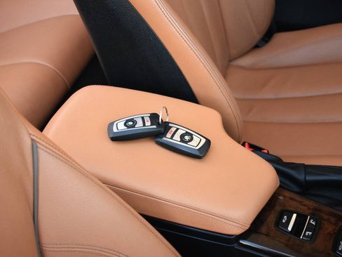 Used 2018 BMW 430i Convertible RWD image 32