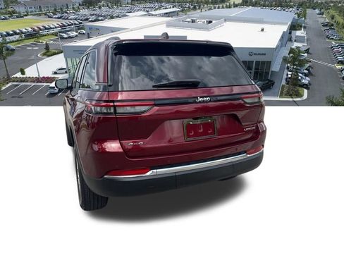 Certified 2024 Jeep Grand Cherokee Laredo X AWD/4WD image 24