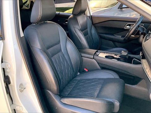 Used 2023 Nissan Rogue Platinum w/ Platinum Premium Package image 8