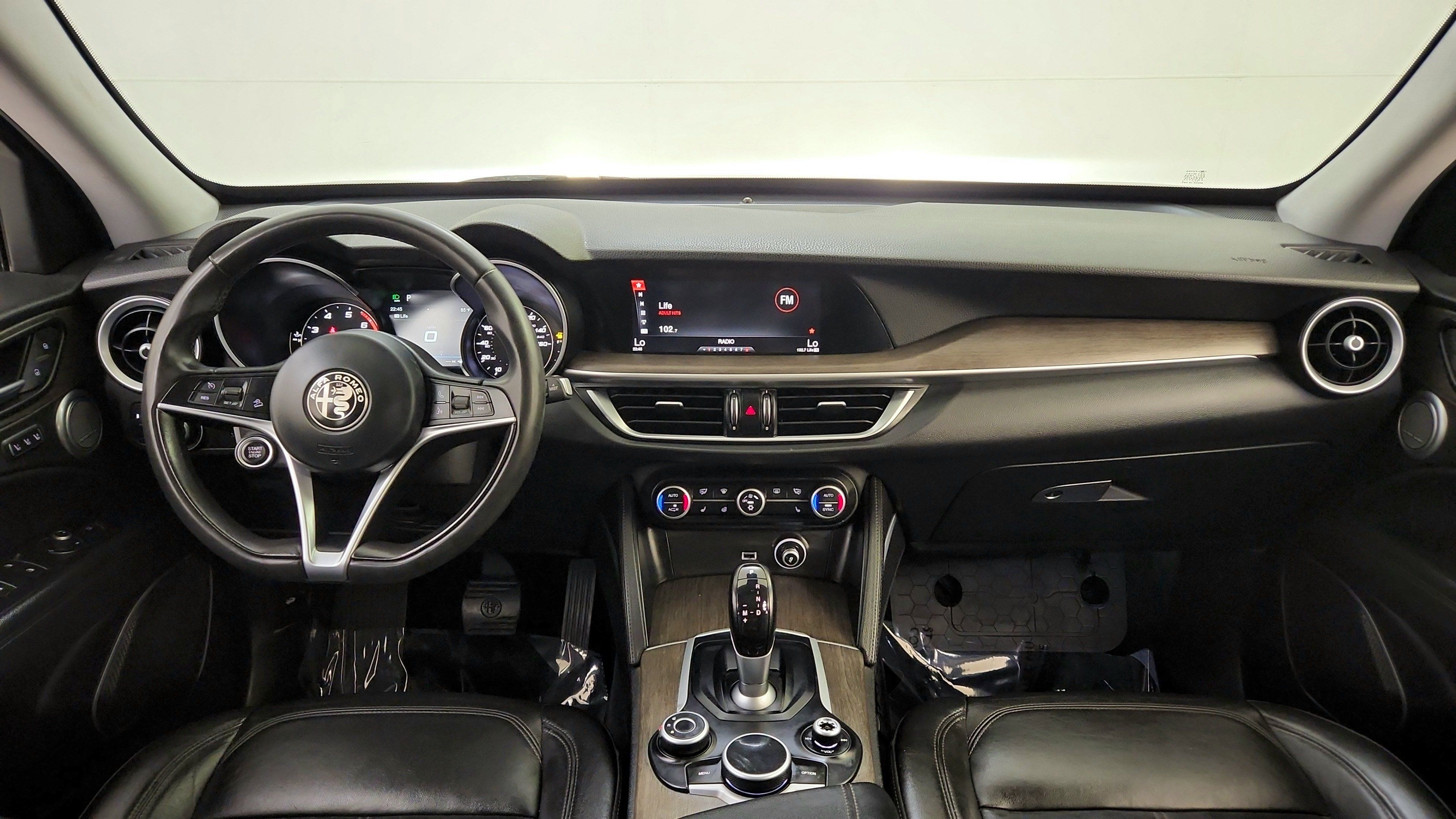 Used 2018 Alfa Romeo Stelvio Ti AWD/4WD image 21