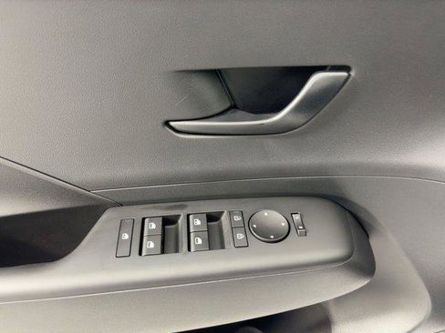 New 2026 Hyundai Kona SE image 19