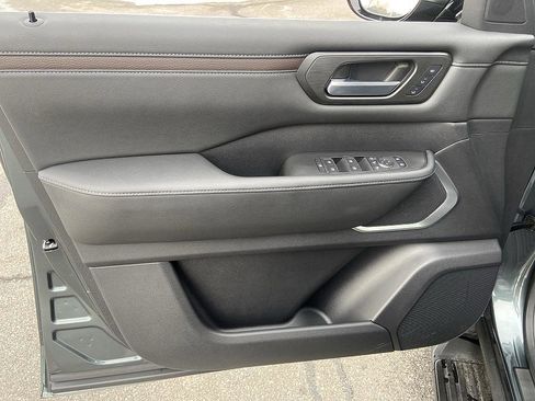 New 2026 Nissan Armada Platinum image 9