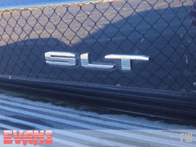 Used 2023 GMC Yukon SLT w/ SLT Premium Package AWD/4WD image 4