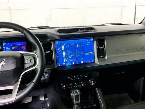 Used 2024 Ford Bronco Outer Banks image 6