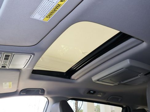 Used 2018 Honda Odyssey Elite image 33