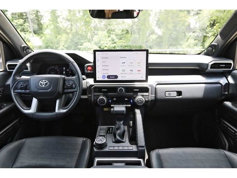 Used 2025 Toyota 4Runner TRD Off-Road Premium AWD/4WD image 7
