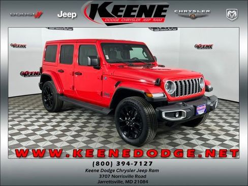 Used 2025 Jeep Wrangler Unlimited Sahara image 1
