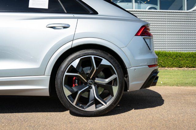 Certified 2024 Audi RS Q8 AWD/4WD image 8