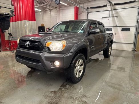Used 2015 Toyota Tacoma 4x4 Double Cab w/ TRD Sport Package image 1